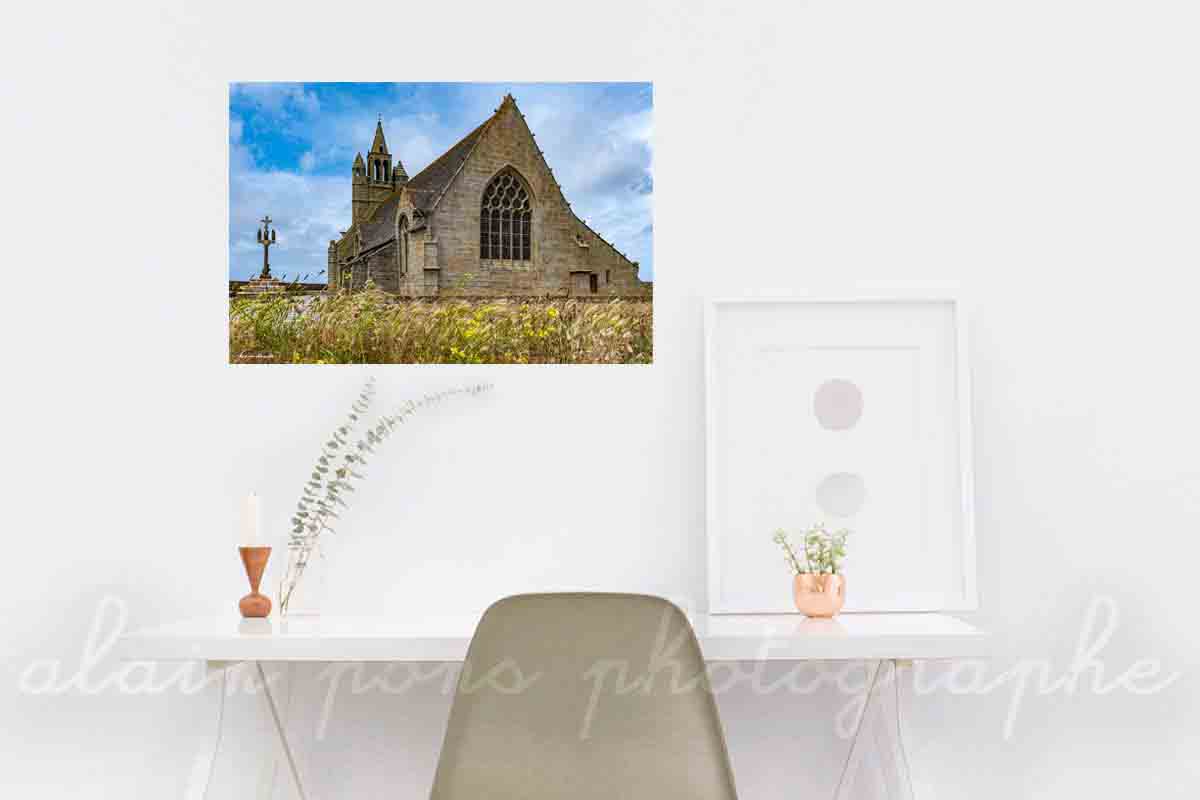 Photographie de la chapelle Notre-Dame-de-la-Joie à Saint-Guénolé, à la vente en affiche, poster, tableau pour décorer la pièce de votre choix.