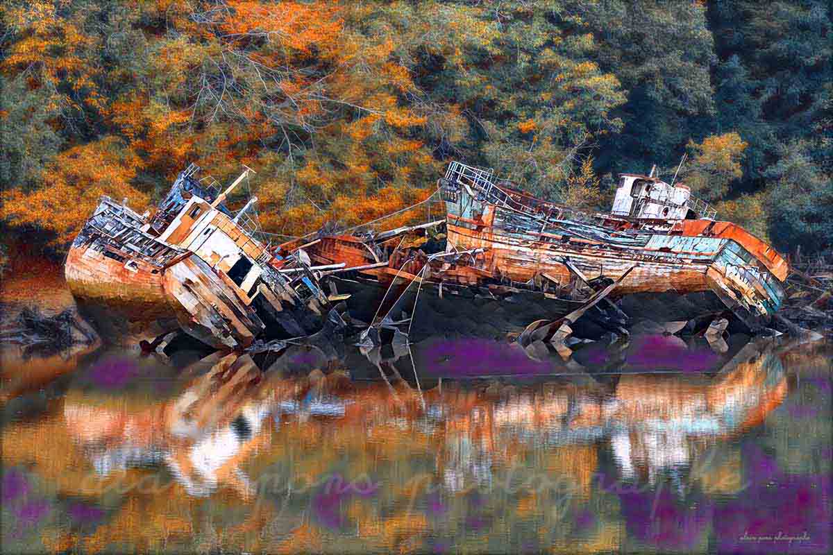 Deux épaves de bateaux de pèche à Douarnenez, version peinture.