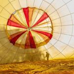 photographie de l'intérieur d'un ballon de montgolfière