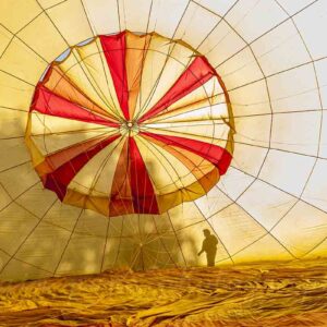photographie de l'intérieur d'un ballon de montgolfière
