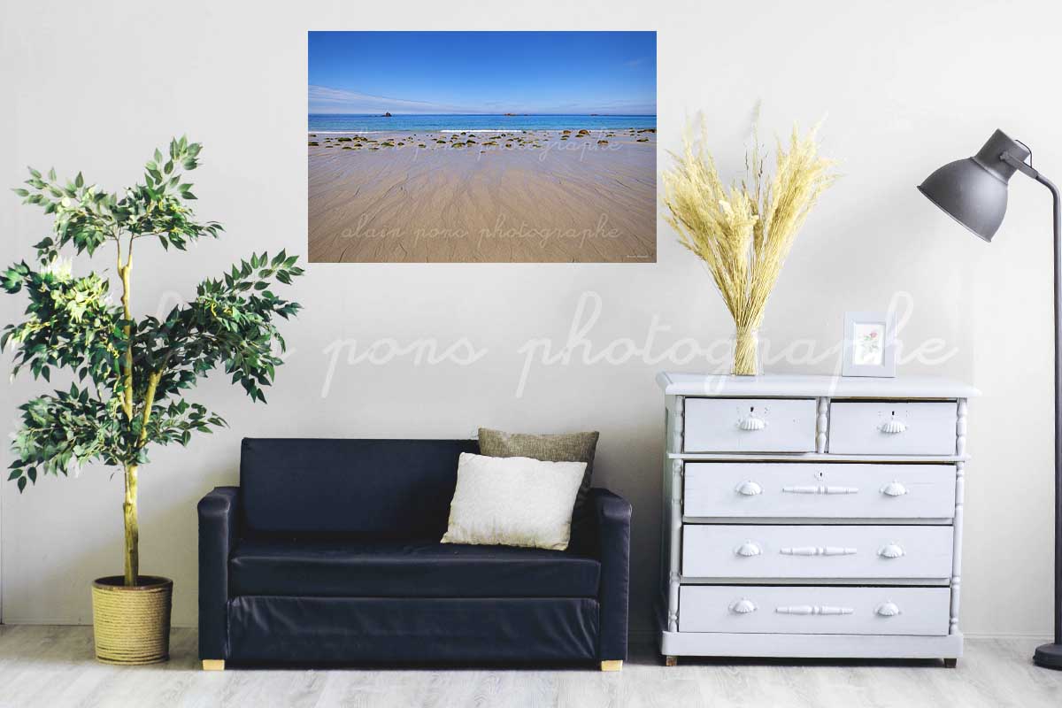 photographie de la plage de Ruscumunoc, pour décorer votre intérieur, ici dans un salon.