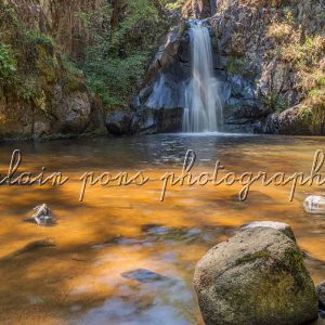 Photographie de la cascade du Gour Saillant à Saint-Priest-des-Champs, Puy-de-Dôme, Auvergne.