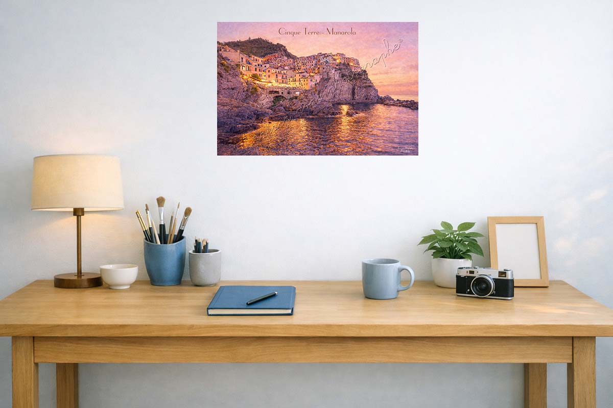 affiche vintage Cinque Terre Manarola, une photograffiche® en décoration dans un bureau